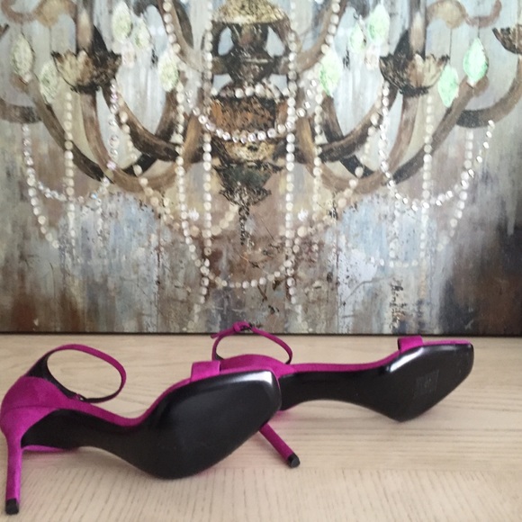 Saint Laurent Pink Suede Heels - Picture 6 of 8